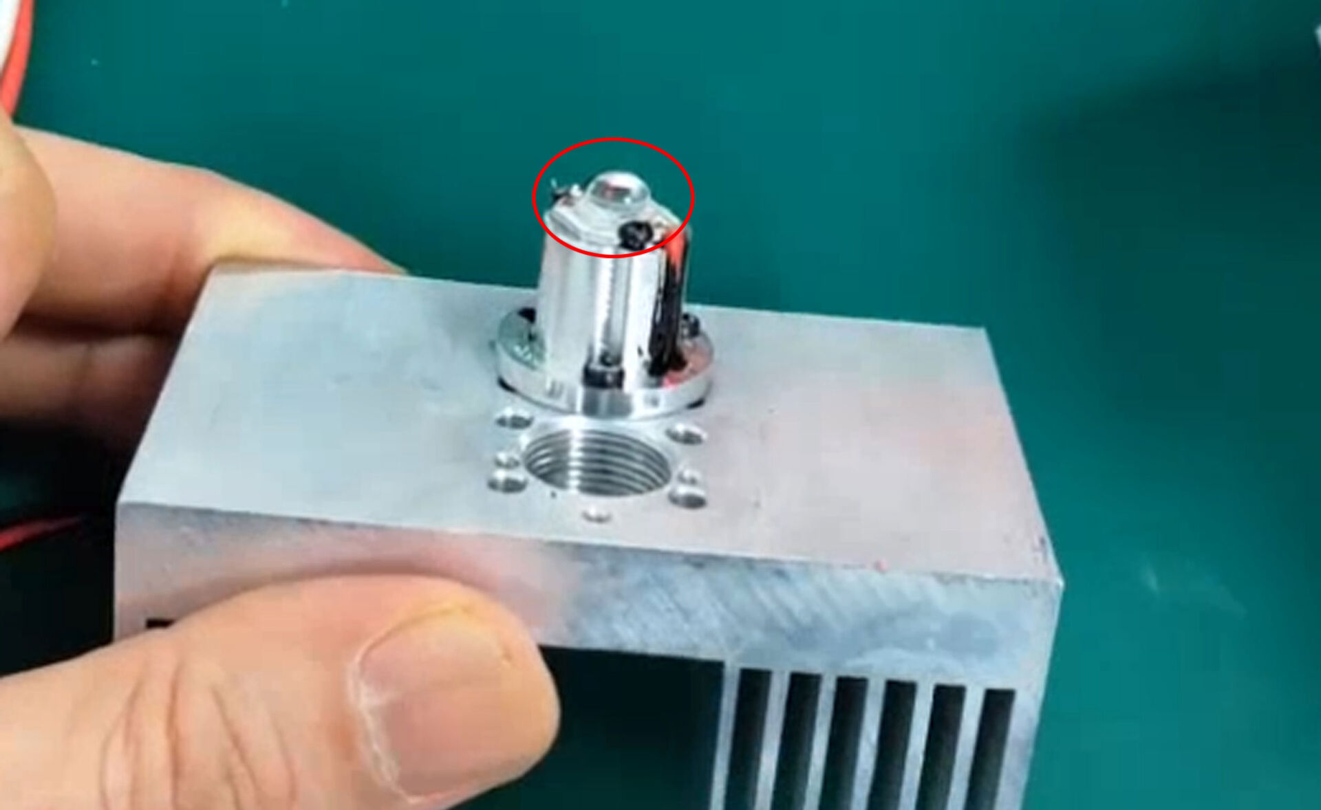 luz de antorcha l&aacute;ser