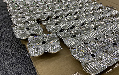 ¿Cuáles son las ventajas de usar PMMA como lente para faros LED de automóviles y barras de luces LED?