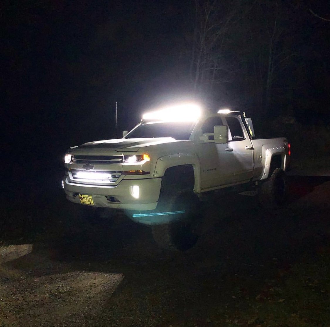 JIUGUANG TRIPLE ROW LIGHT BAT 9631T-APLICACI&Oacute;N DE RQ